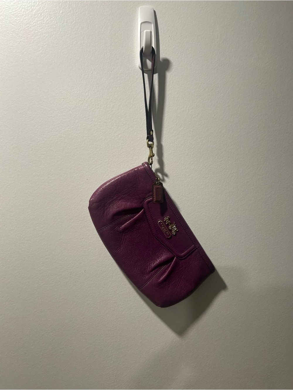 Coach ‘Madison’ Pleated Purple/Gold Leather Lg Wristlet w/ OG Hangtag